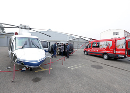 Z Charity Uherské Hradiště ve čtvrteční dopoledni přijely na kunovické letiště hned dvě dodávky zaplněné humanitární pomocí na Ukrajinu.