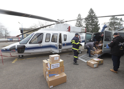 Lékaři a farmaceutové z Polikliniky Veselí nad Moravou na pomoc Ukrajině darovali léky a obvazový materiál.
