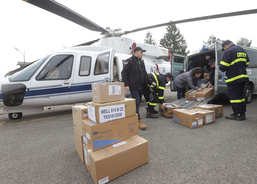 Lékaři a farmaceutové z Polikliniky Veselí nad Moravou na pomoc Ukrajině darovali léky a obvazový materiál.