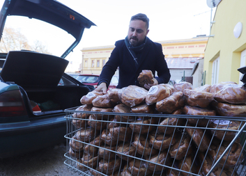 Piráti v uherskohradišťské charitě nadělovali s předstihem
