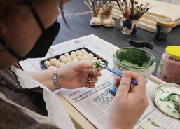 Velký zájem je o práci v keramické dílně