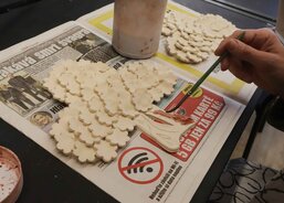 Velký zájem je o práci v keramické dílně