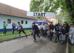 Start charitativní akce s názvem Během a chůzí pro Domácí hospic Antonínek, která se uskutečnila v Dolním Němčí. 