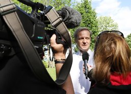 Poutě se zúčasnili také kameraman a redaktorka Televize Noe, takže reportáž bude příští týden v Noevinách. 