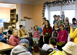 Zaměstnanci a dobrovolníci se snaží obyvatelům zpestřit život různými aktivitami. 