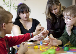 Zaměstnanci a dobrovolníci se snaží obyvatelům zpestřit život různými aktivitami. 