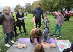 O praktické školení resuscitace byl zájem mezi mládeží, dětmi i dříve narozenými.