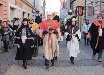 Tříkrálovou sbírku 2023 zahájí průvod ulicemi Uherského Hradiště