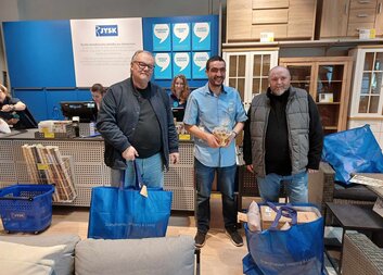 JYSK opravoval a naděloval 