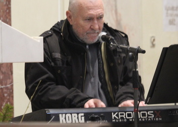 Příprava Štěpánské benefice s rockovými koledami v Hradišti očima Jana Gajdošíka